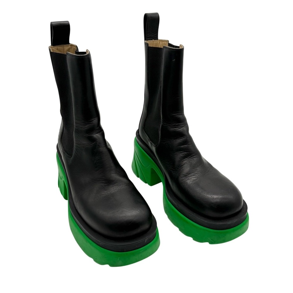Bottega Veneta Black Leather Green Rubber Soles Chealsea Ankle Boots Size 39.5